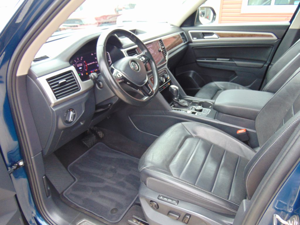 Photo 12 of this VOLKSWAGEN ATLAS SEL