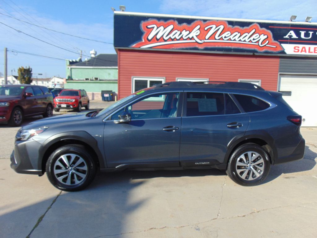 Photo 8 of this SUBARU OUTBACK PREMIUM