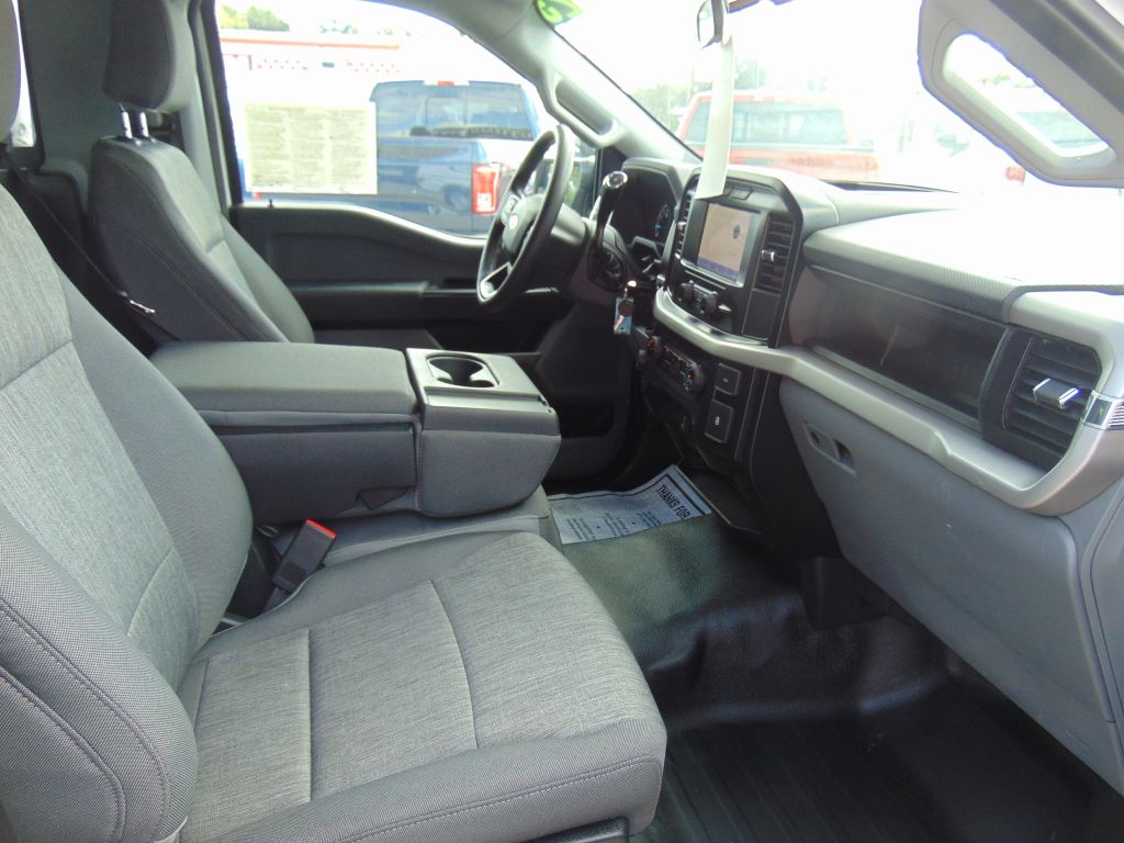 Photo 10 of this FORD F150 XL