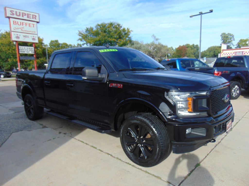 Photo 3 of this FORD F150 XLT SPORT