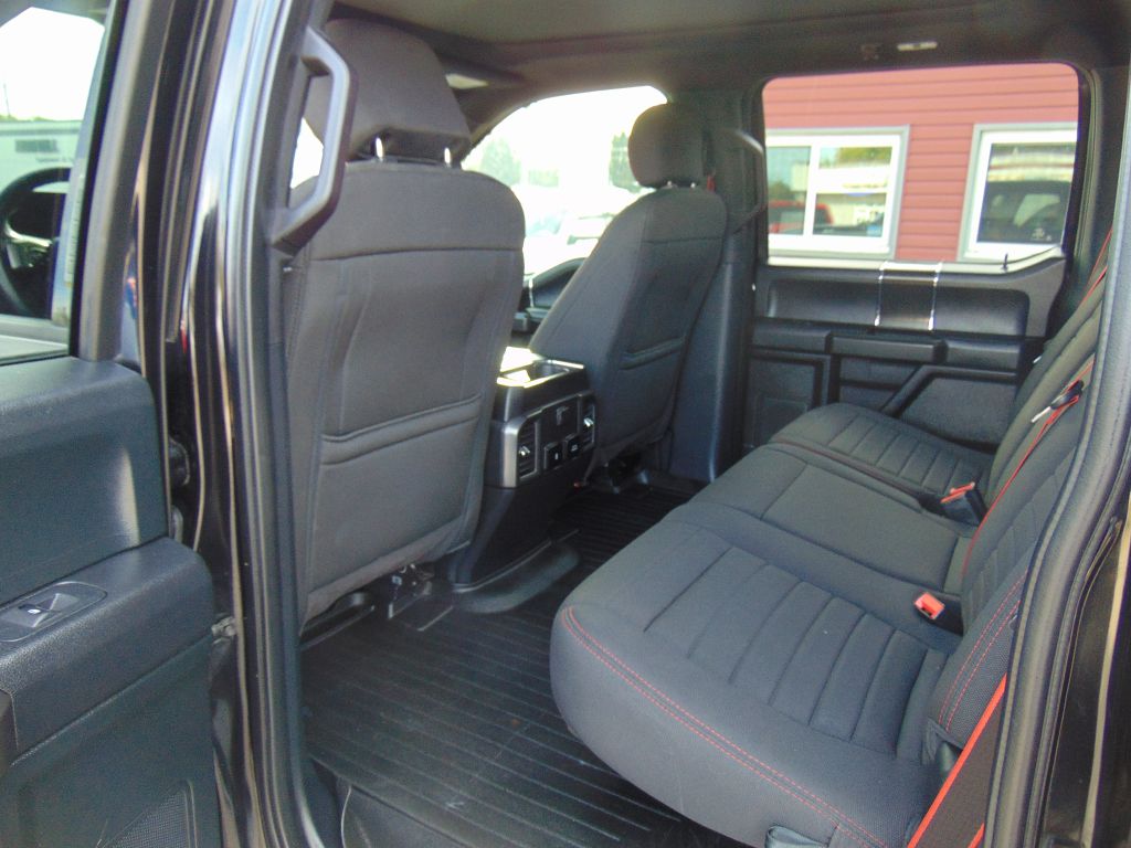 Photo 9 of this FORD F150 XLT SPORT