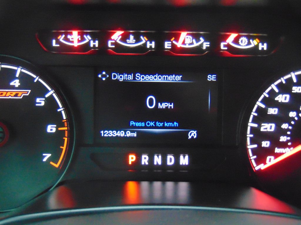 Photo 12 of this FORD F150 XLT SPORT