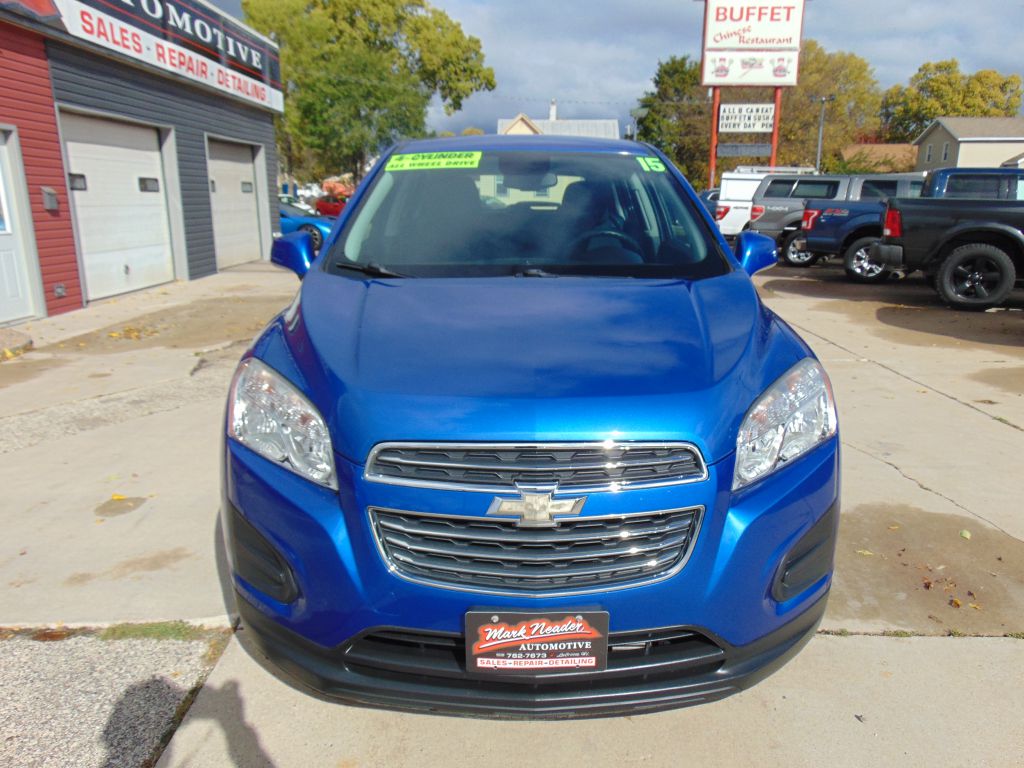 Photo 2 of this CHEVROLET TRAX LS