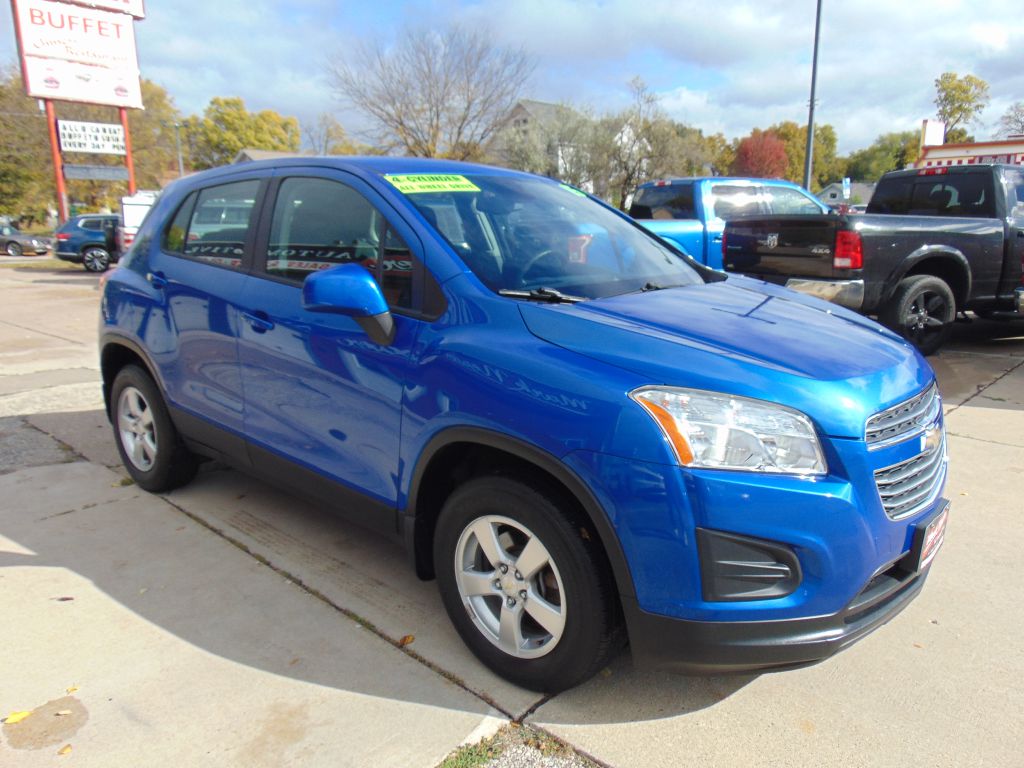 Photo 3 of this CHEVROLET TRAX LS