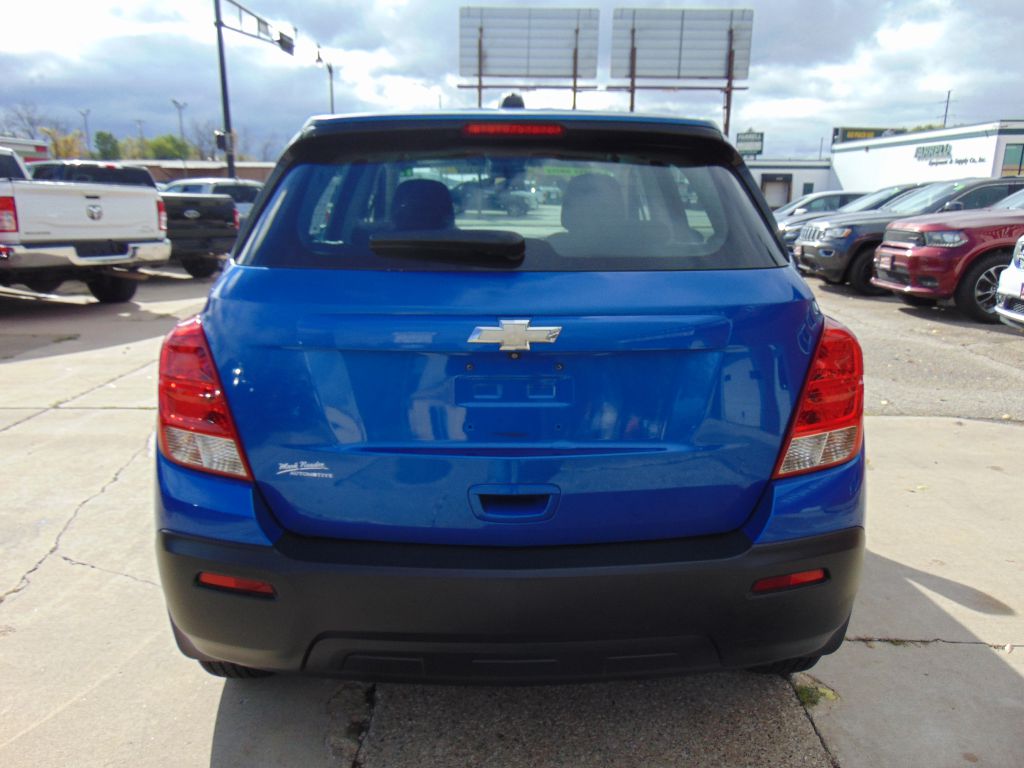 Photo 6 of this CHEVROLET TRAX LS