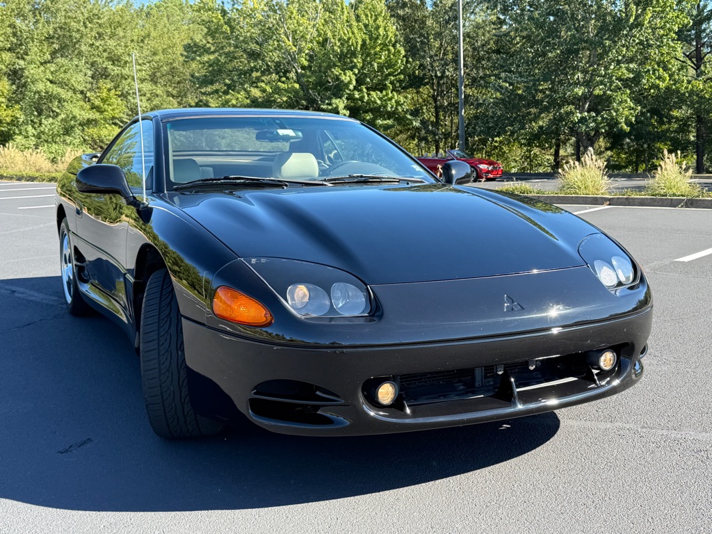 Photo 5 of this MITSUBISHI 3000 GT