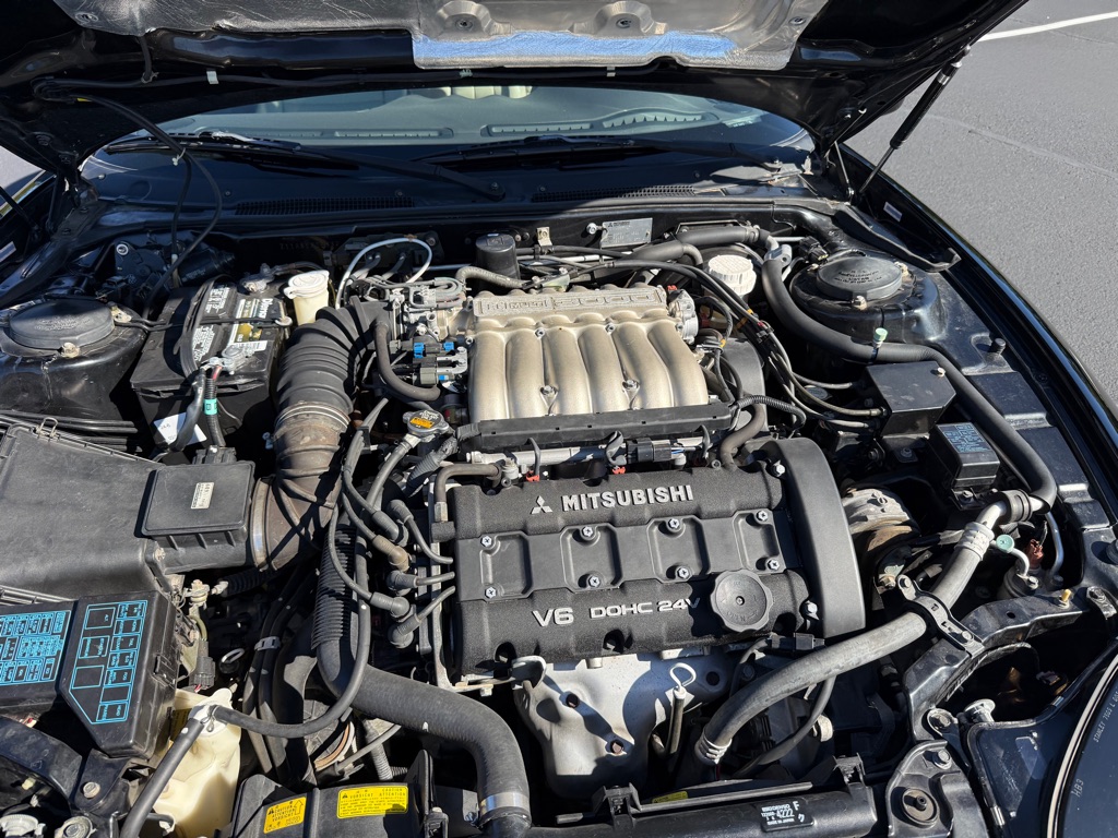 Photo 38 of this MITSUBISHI 3000 GT