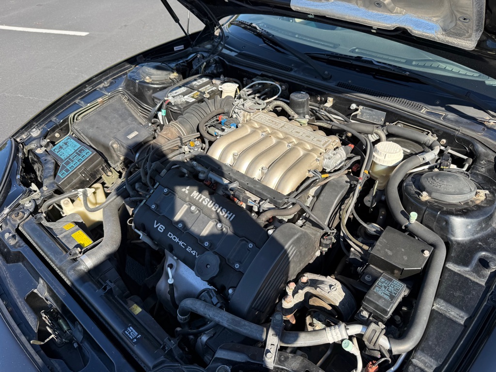 Photo 37 of this MITSUBISHI 3000 GT