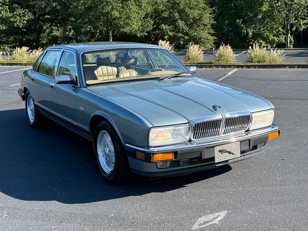 Photo 7 of this JAGUAR XJ6