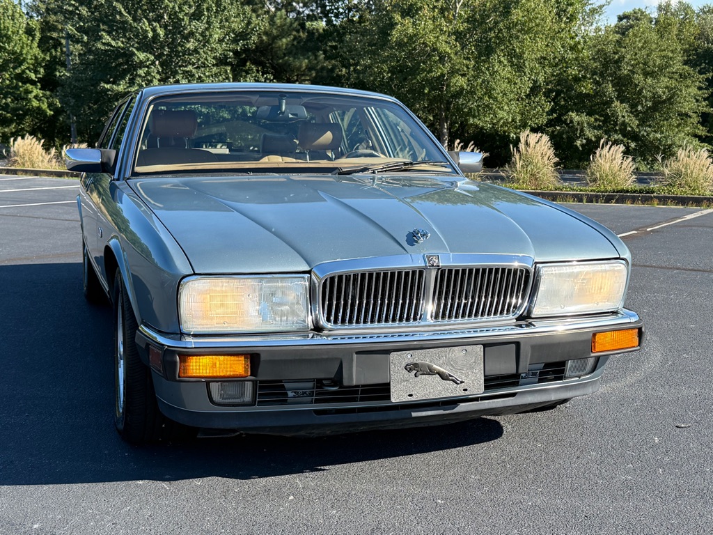 Photo 6 of this JAGUAR XJ6