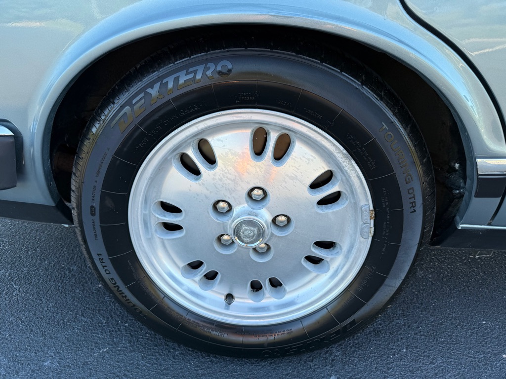 Photo 44 of this JAGUAR XJ6