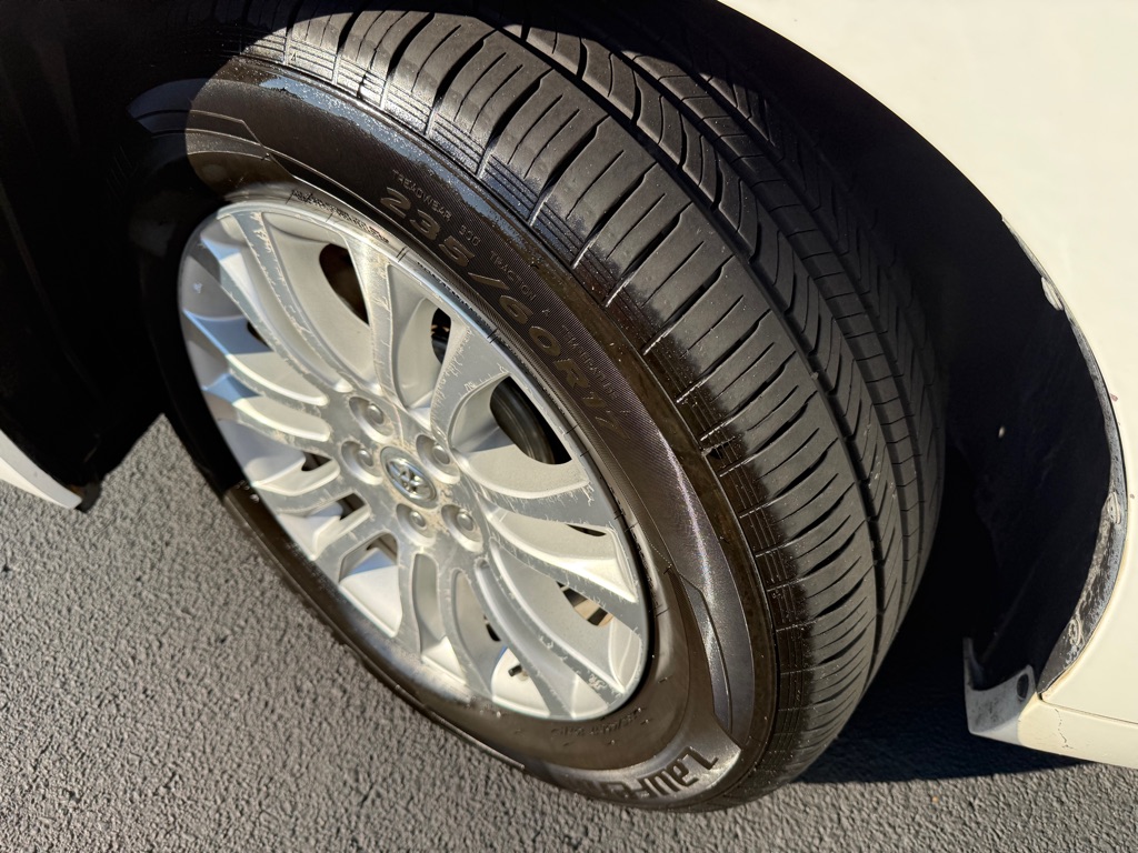 Photo 31 of this TOYOTA SIENNA