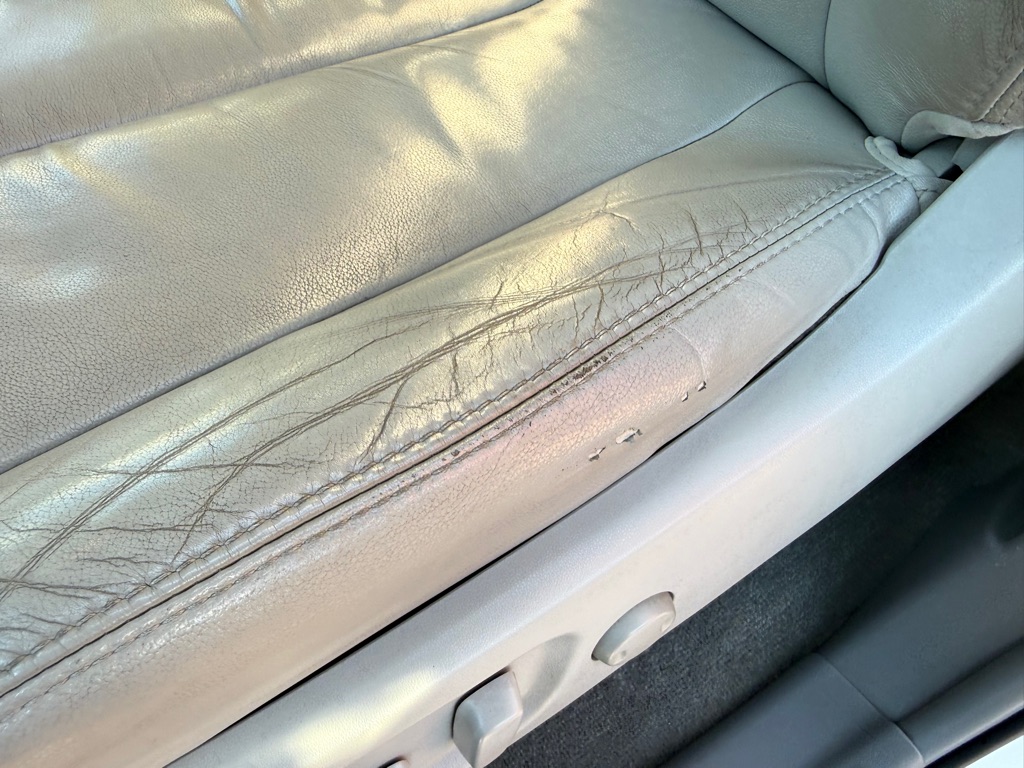 Photo 41 of this TOYOTA SIENNA