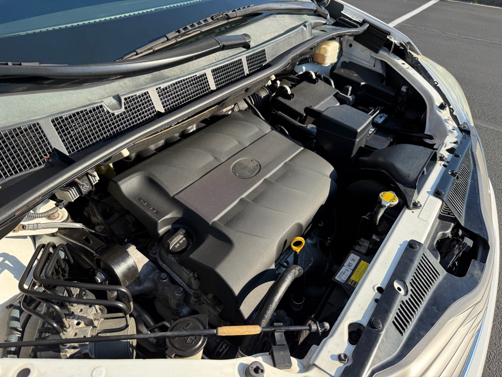 Photo 32 of this TOYOTA SIENNA
