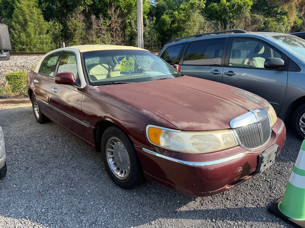 2000 LINCOLN TOWN CAR