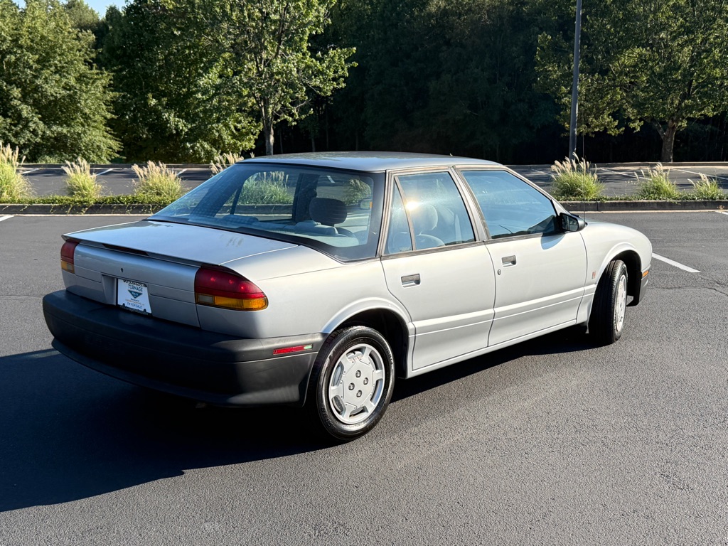 Photo 9 of this SATURN SL1