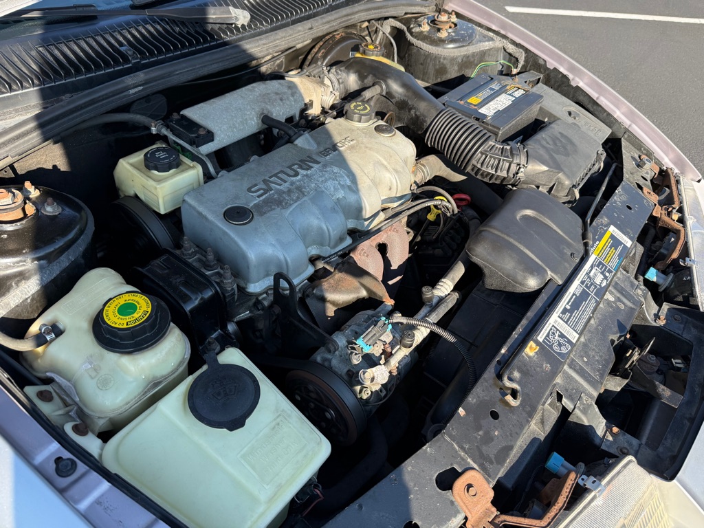 Photo 28 of this SATURN SL1