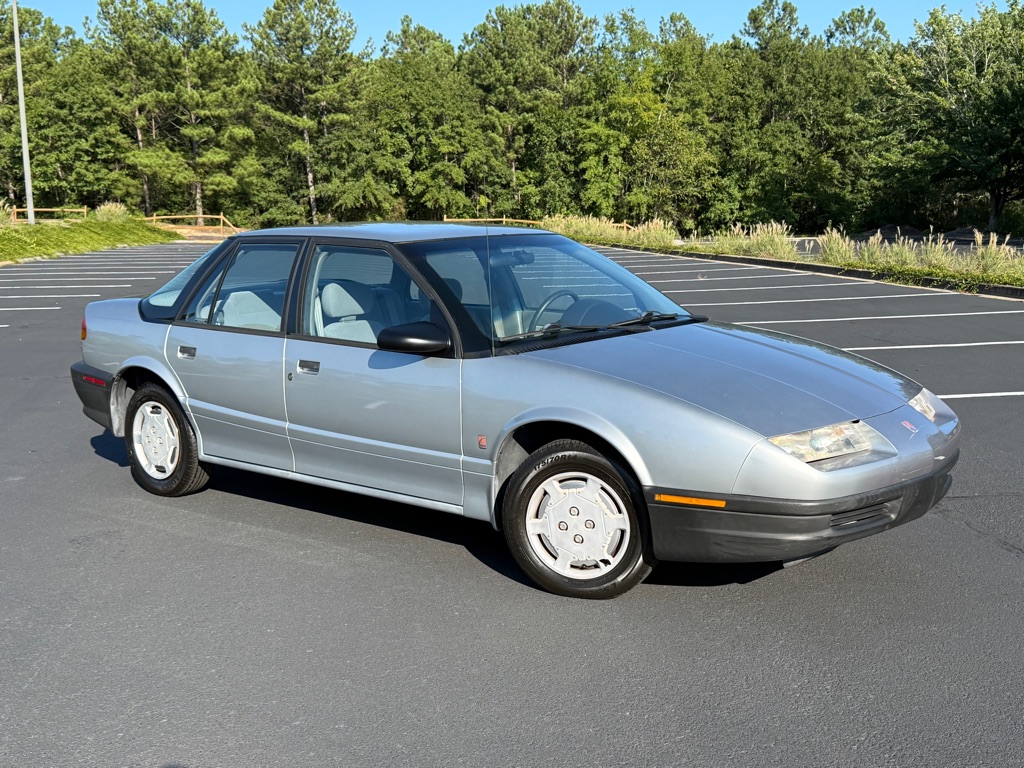 Photo 3 of this SATURN SL1