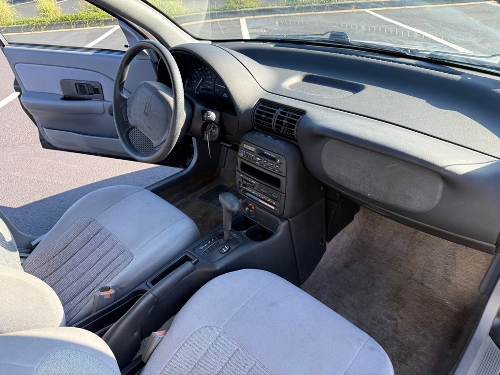 Photo 19 of this SATURN SL1