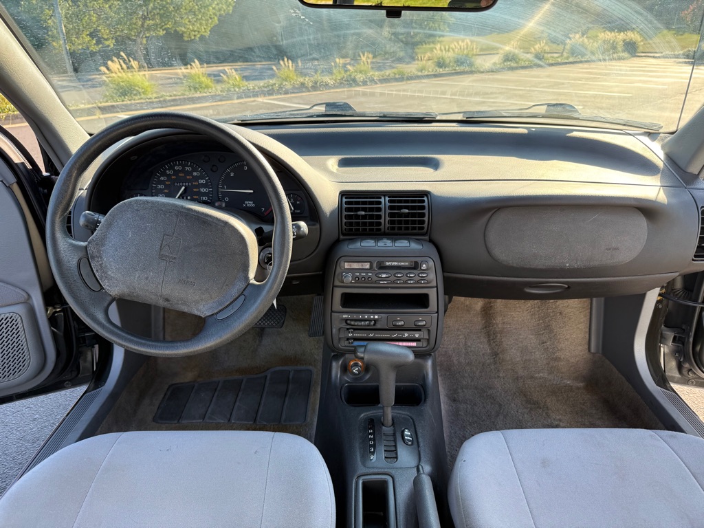 Photo 17 of this SATURN SL1