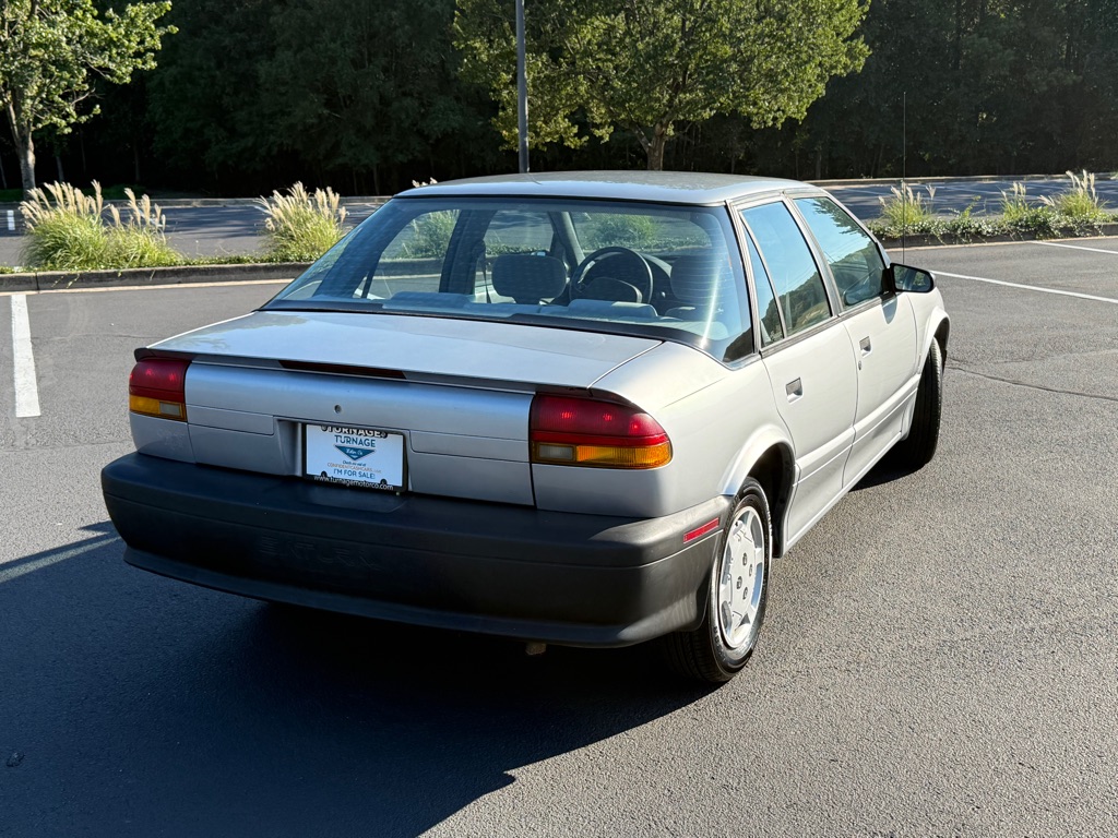 Photo 10 of this SATURN SL1