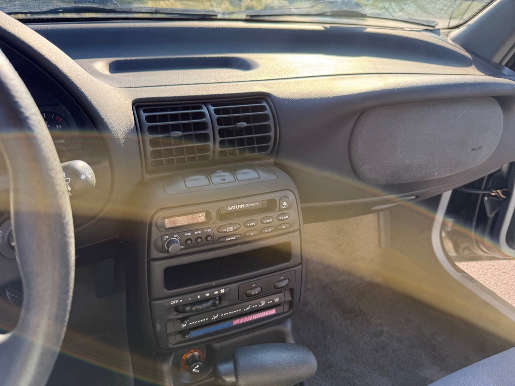 Photo 24 of this SATURN SL1