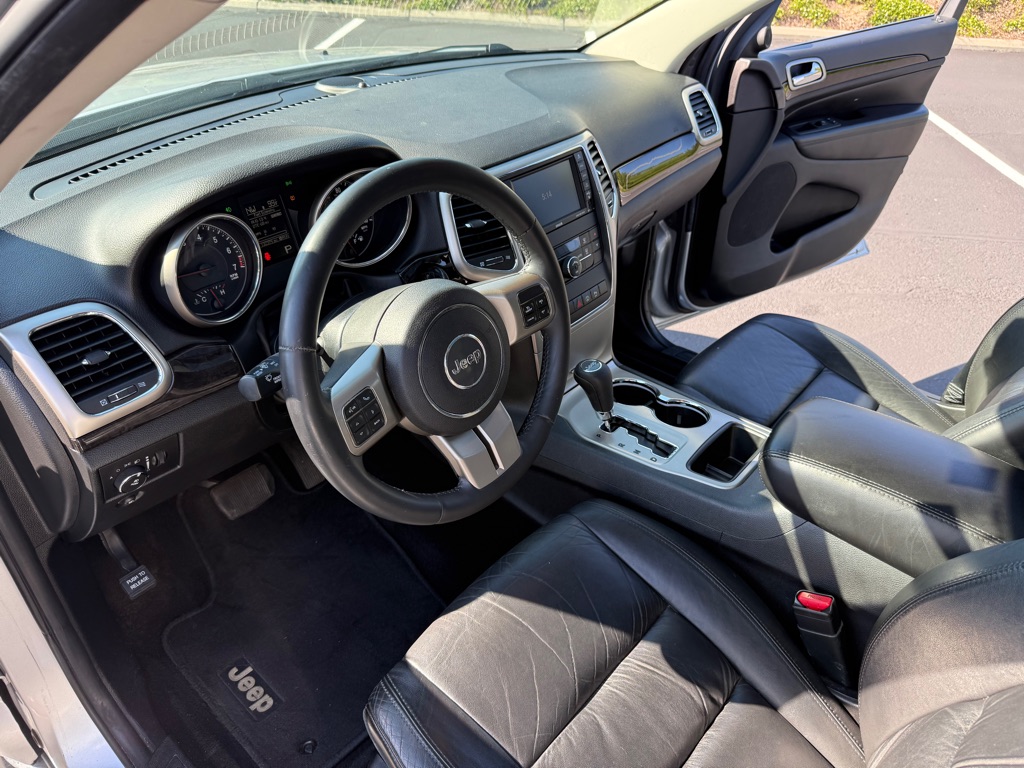 Photo 12 of this JEEP GRAND CHEROKEE