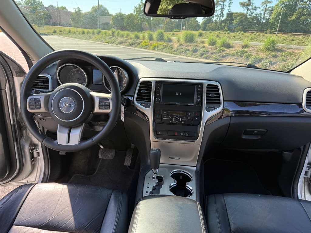 Photo 13 of this JEEP GRAND CHEROKEE
