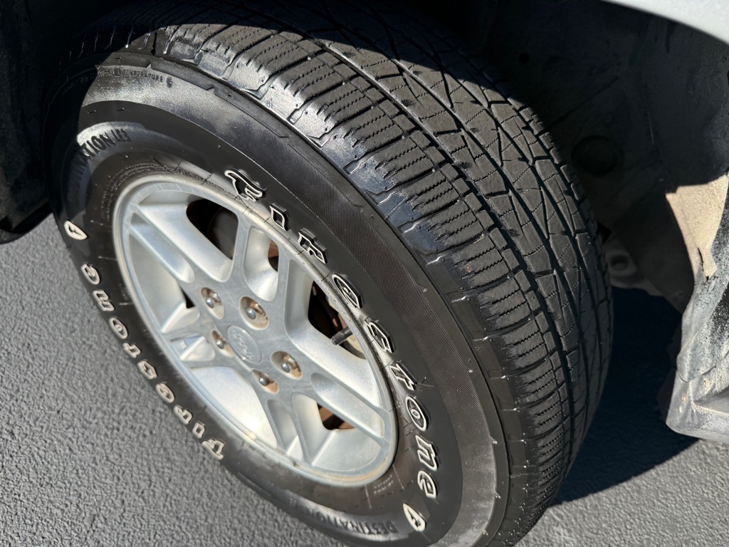Photo 20 of this JEEP GRAND CHEROKEE