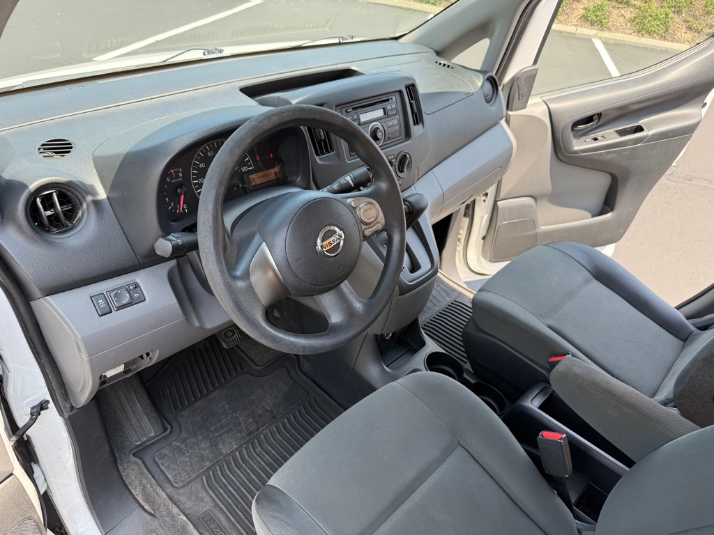 Photo 11 of this NISSAN NV200