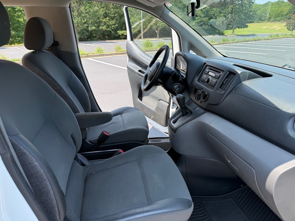 Photo 15 of this NISSAN NV200