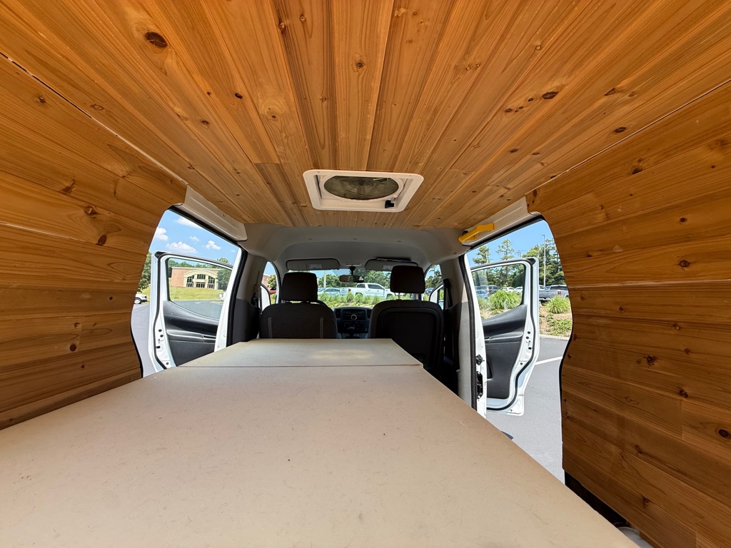 Photo 22 of this NISSAN NV200