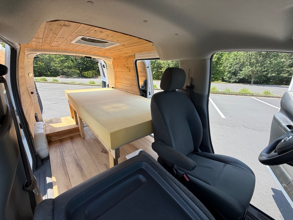 Photo 13 of this NISSAN NV200