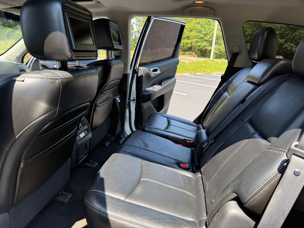 Photo 20 of this NISSAN PATHFINDER