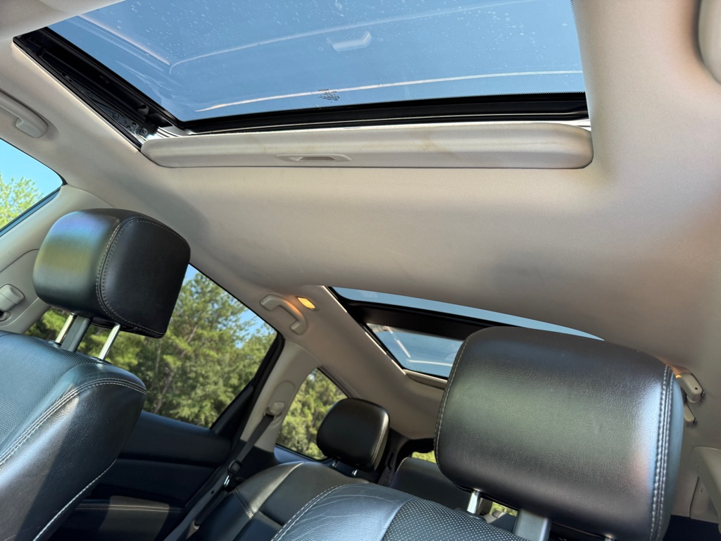 Photo 34 of this NISSAN PATHFINDER