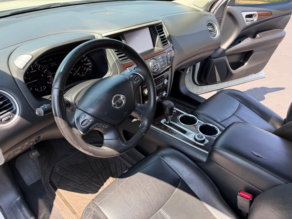 Photo 13 of this NISSAN PATHFINDER