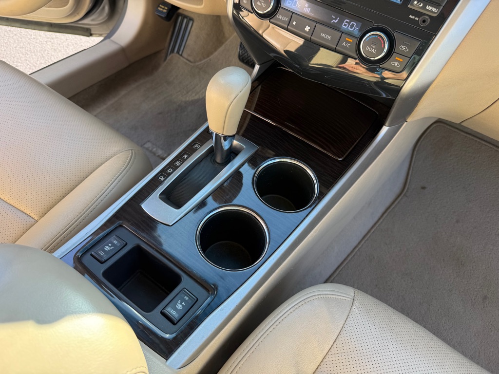 Photo 16 of this NISSAN ALTIMA