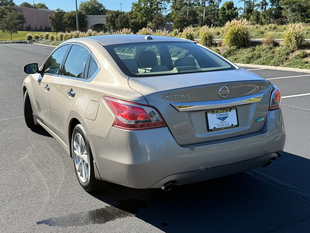 Photo 8 of this NISSAN ALTIMA