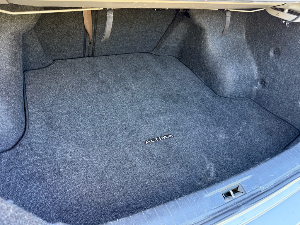 Photo 30 of this NISSAN ALTIMA