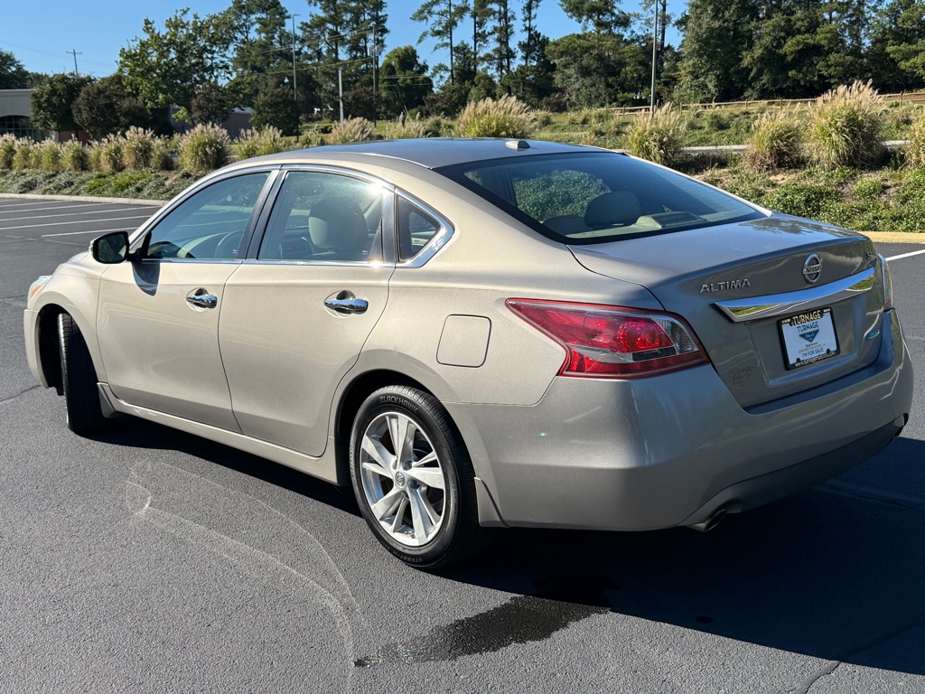 Photo 9 of this NISSAN ALTIMA