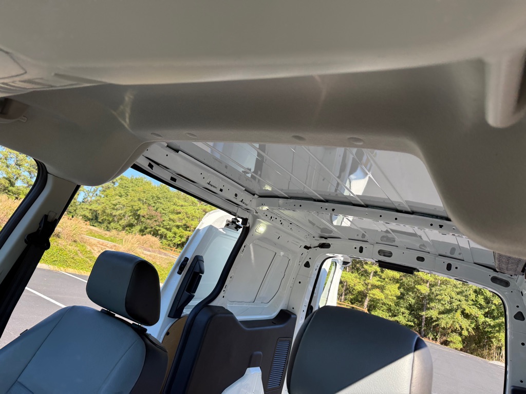 Photo 29 of this FORD TRANSIT CONNECT