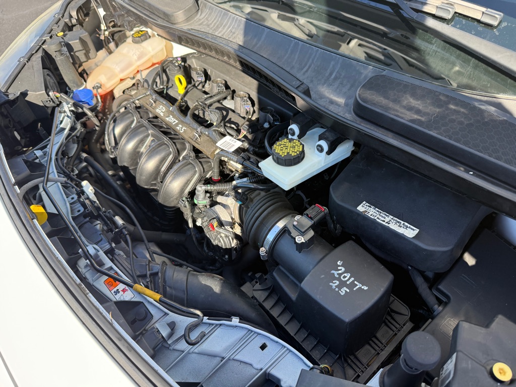 Photo 34 of this FORD TRANSIT CONNECT