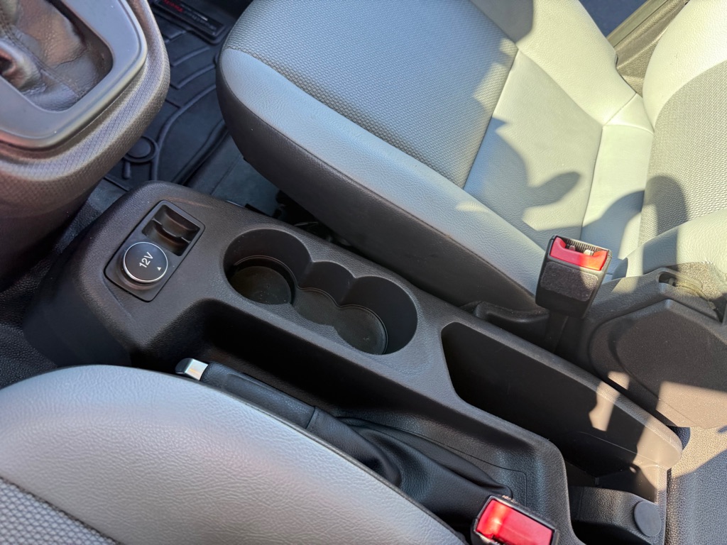 Photo 23 of this FORD TRANSIT CONNECT