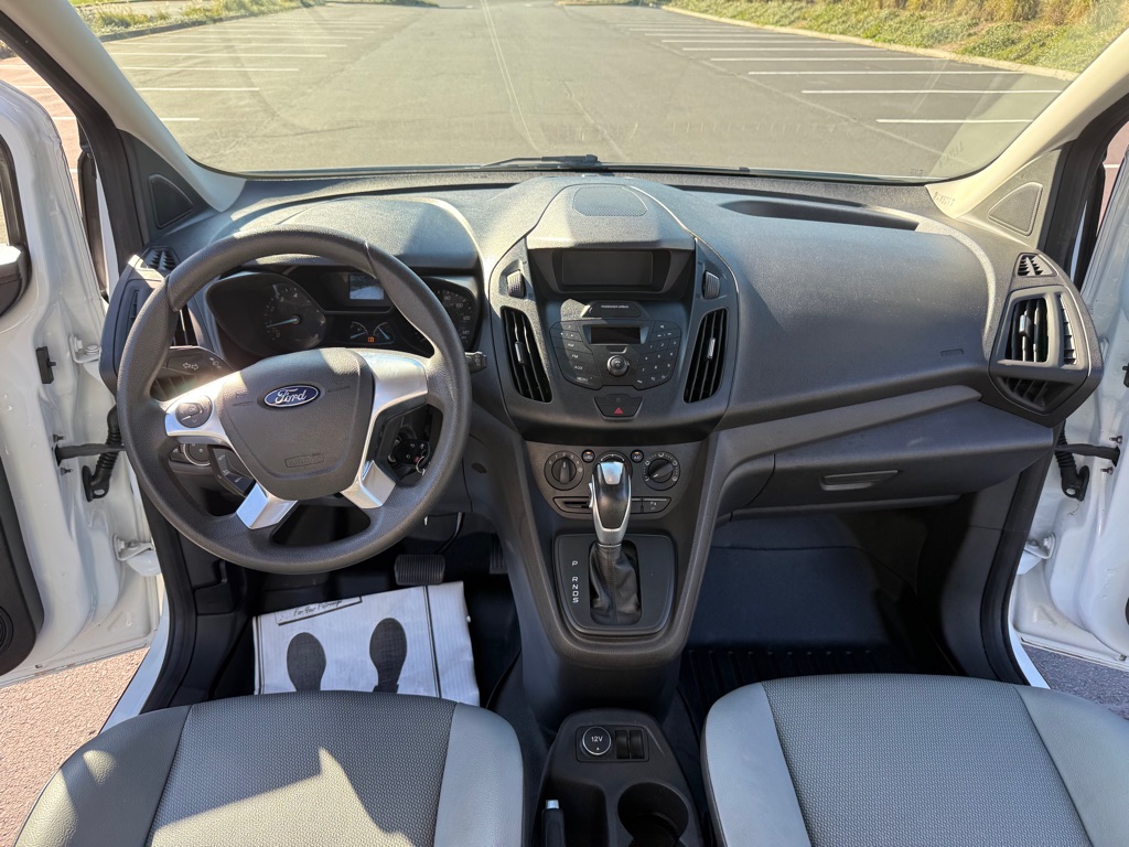 Photo 15 of this FORD TRANSIT CONNECT