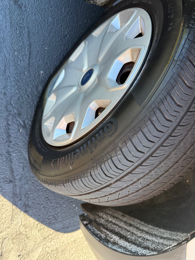 Photo 31 of this FORD TRANSIT CONNECT