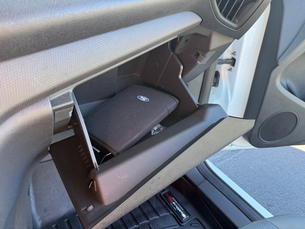Photo 24 of this FORD TRANSIT CONNECT