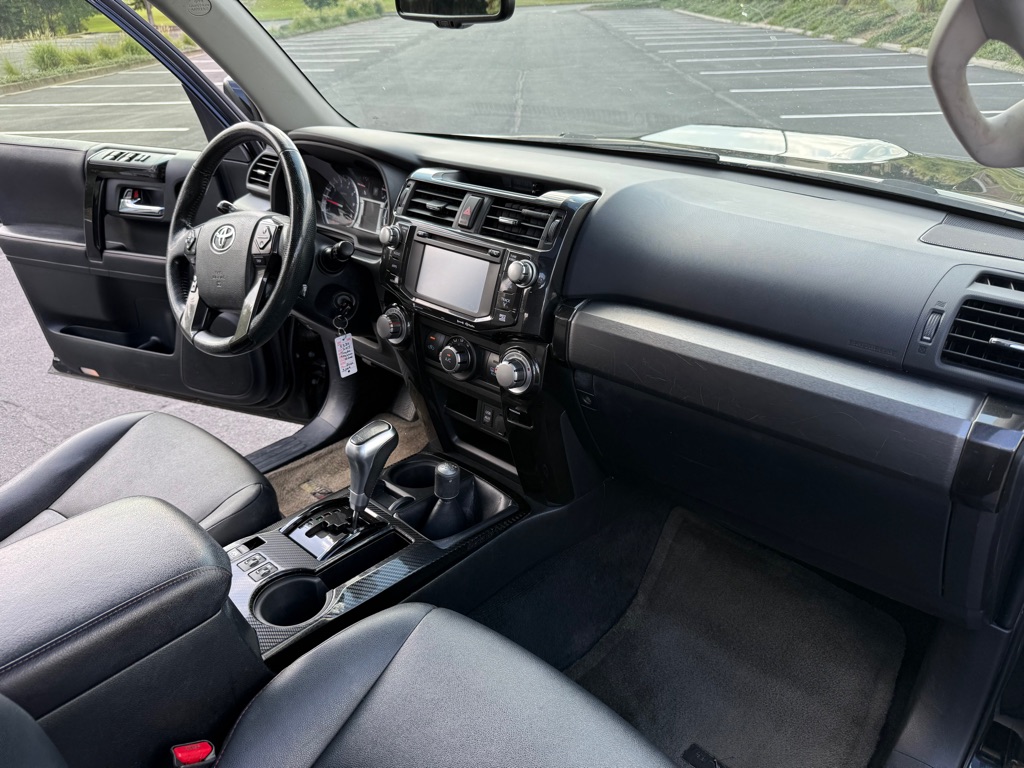 Photo 15 of this TOYOTA 4RUNNER