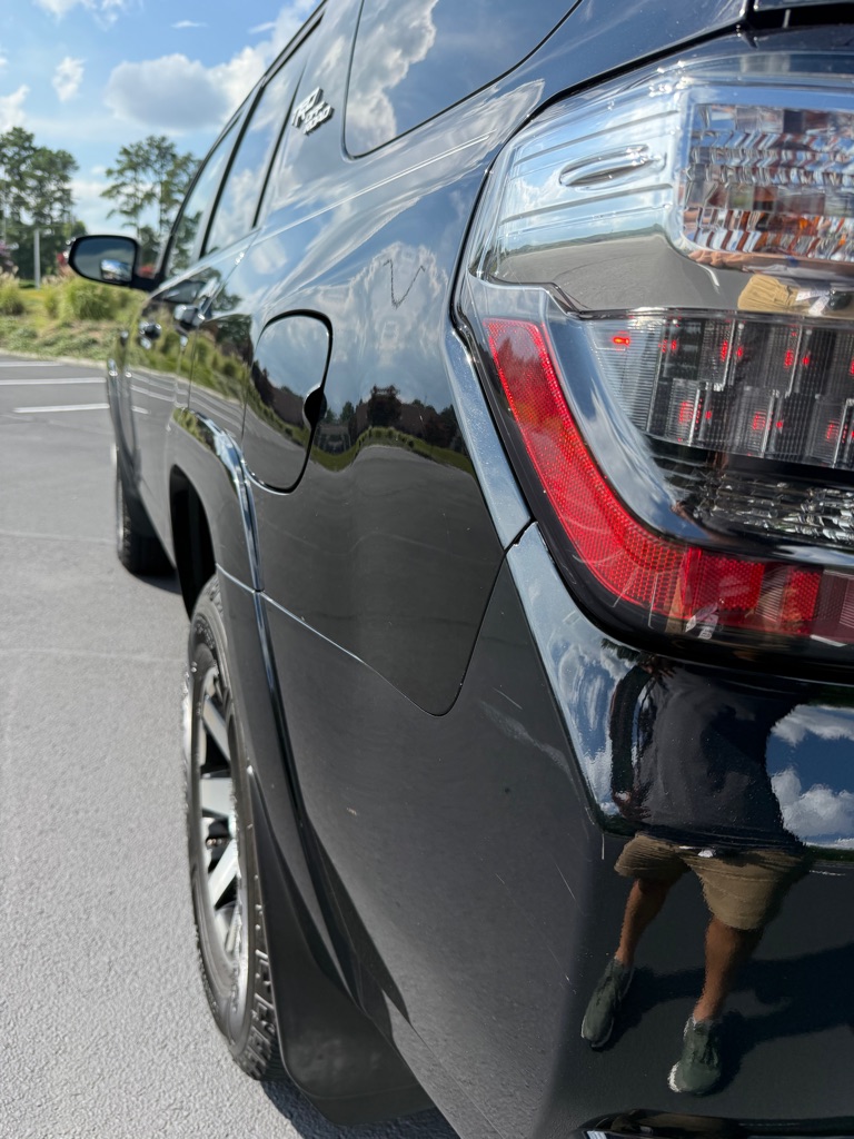 Photo 32 of this TOYOTA 4RUNNER