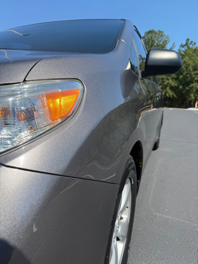 Photo 32 of this TOYOTA SIENNA