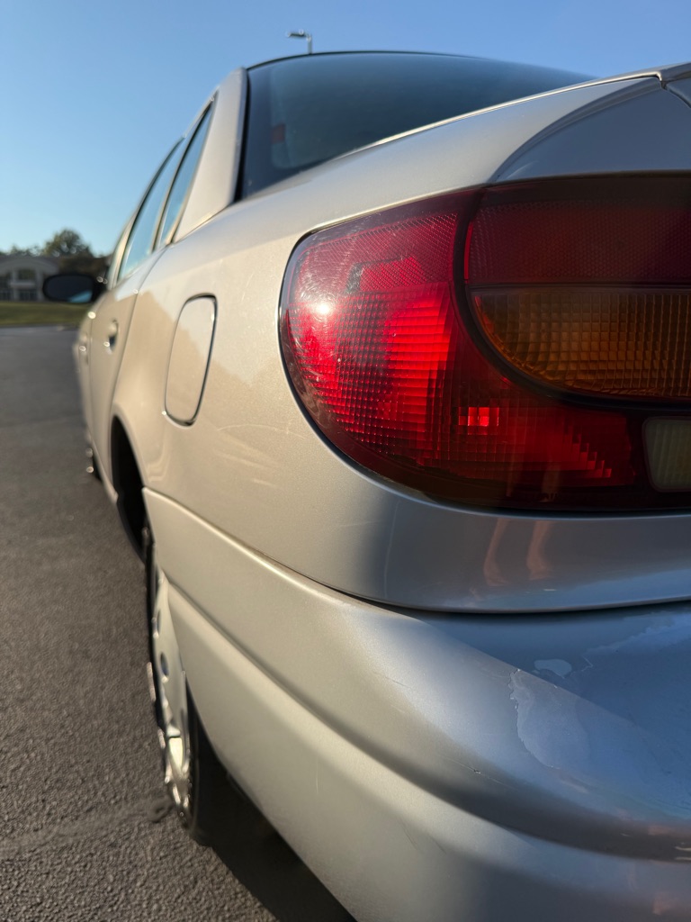 Photo 26 of this SATURN SL1